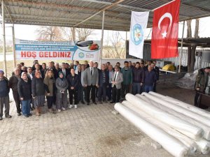 Manisa Büyükşehir Belediyesinden Çilek Üreticilerine Destek