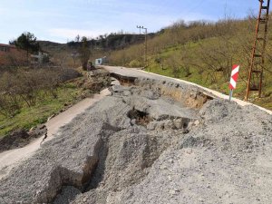 Ordu’da 256 Yol Ağında Heyelan Meydana Geldi