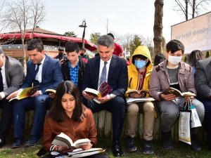 Farkındalık İçin 30 Dakika Kitap Okudular