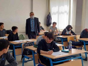 İ̇mam Hatip Lisesi Öğrencilerine Mesleki Sınav Yapıldı