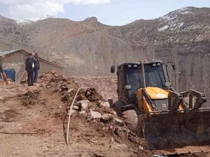 Halkapınar’da Ahır Çöktü 1 İnek Telef Oldu