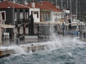 Ege Denizi’nde Kuvvetli Fırtına Bekleniyor
