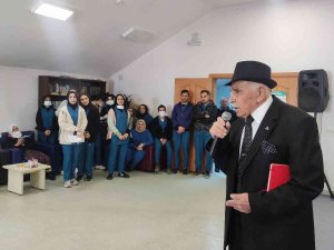 Üniversiteli Öğrencilerden Huzur Evi Sakinlerine Anlamı Ziyaret