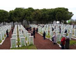 ’çanakkale Zaferi’ni Çiçeklendirdiler