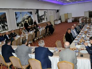 Rektör Çiftçi Eğitim Bir-sen Üniversite Temsilciliği’nin İstişare Toplantısına Katıldı