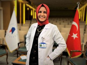 “İ̇ftar İle Sahur Arasında 2,5 Litre Su İçilmeli”