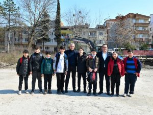 Mustafakemalpaşa’ya Yeni Okul