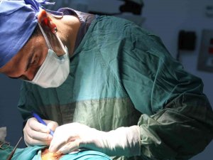 Estetik Operasyonlarda "Keloid" Tehlikesine Dikkat
