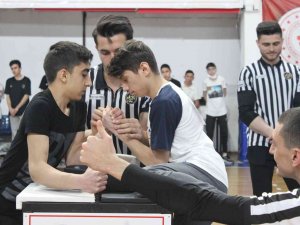 Bilek Güreşi Grup Müsabakaları Düzce’de Başladı