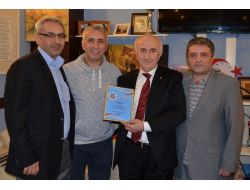 Bayburt Valisi Yusuf Odabaşı, Almanya’da Güneşara Derneği’ni Ziyaret Etti