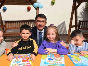 Başkan Çelik Kütüphaneler Haftası’nda Öğrencilerle Buluştu