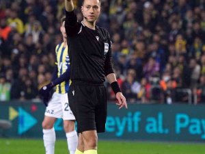 Trabzonspor - Beşiktaş Maçını Zorbay Küçük Yönetecek