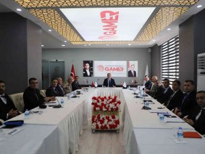 Hakkari’de ‘Doğal Afetleri Değerlendirme’ Toplantısı