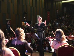 Merkezefendi Belediyesi Oda Orkestrası Ve Korosu’ndan Muhteşem Konser