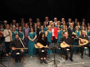 Antakya-defne Barış Korosu’ndan Samandağ’da Konser