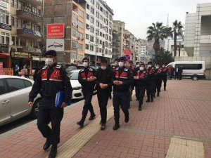 Pkk’lı Teröristlere Finansman Sağlayan 5 Şüpheli Adliyeye Sevk Edildi
