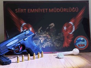 Siirt’te Bir Şahsın Üst Aramasında Ruhsatsız Tabanca Ele Geçirildi