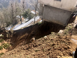 Trabzon'da heyelan nedeniyle 29 ev tedbir amaçlı boşaltıldı