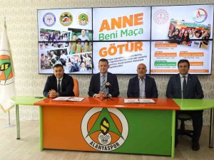 Alanyaspor, ’Anne Beni Maça Götür’ Projesinde İmzalar Atıldı