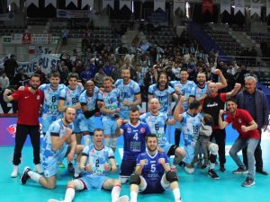 Adilcevaz Türşad Voleybol Takımı Efeler Ligi’ne Yükseldi