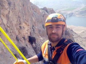 Dağlık Alanda Mahsur Kalan Keçi Afad’ın 4 Saatlik Çalışmasıyla Kurtarıldı