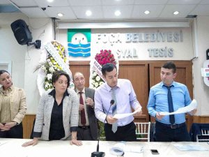 Foça Esnaf Ve Sanatkarlar Odasının Yeni Başkanı Sedat Özdemir Oldu