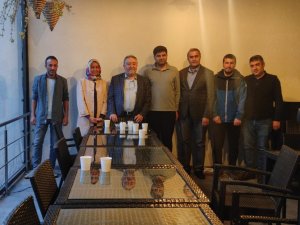 Eğitimci Ve Öğrenciler Bükreş Milli Eğitim Ateşesi Özkan İle Bir Araya Geldi