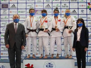 Genç Judocular Avrupa’dan Madalyalarla Döndü