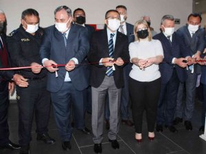 Alaşehir Halk Eğitim Merkezi Yılın İlk Sergisini Açtı