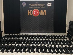 Hakkari’de 140 Adet Pompalı Av Tüfeği Ele Geçirildi