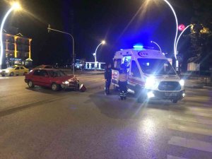 Edirne’de Yaşanan Kazada Anne Ve Kızı Yaralandı
