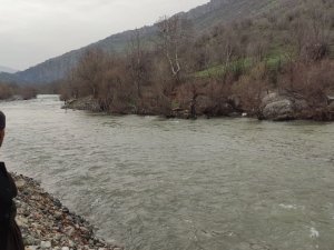 Hakkari’de Görev Değişimi Sırasında Dereye Düşen Askerin İçin Arama Çalışmaları Başlatıldı