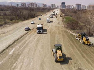 35 Metrelik Yolda Üst Yapı Çalışmaları Başladı