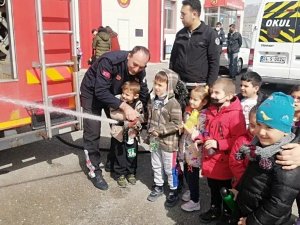 Minik Öğrencilere İtfaiye Dersi
