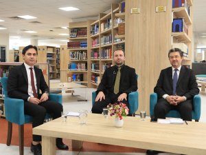 Kütüphane Haftasında Paü’de Hakikat Ve Kütüphaneler Konuşuldu