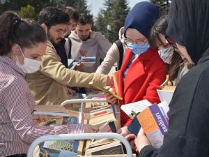 Kütüphaneler Haftası “Okumak Değiştirir” Temasıyla Kutlandı