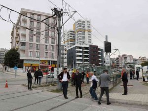 Vinç Tramvay Hattının Elektrik Telini Kopardı, Seferler Aksadı