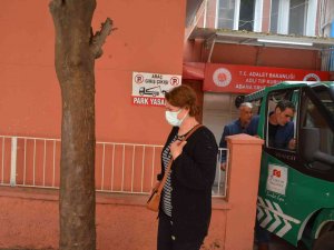 Oğlu Tarafından Öldürülen Kadının Cenazesi Morgtan Alındı