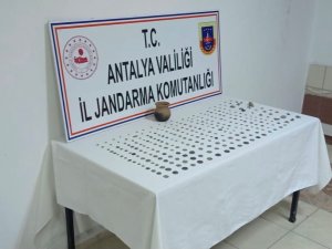 Ellerindeki Tarihi Eserleri Satmaya Hazırlanırken Yakalandılar