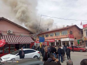 Akçadağ’da Korkutan Yangın