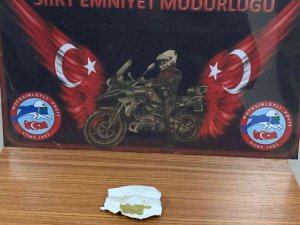 Siirt’te Şüpheli Şahsın Üst Aramasında Uyuşturucu Madde Ele Geçirildi