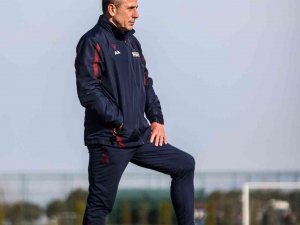 Abdullah Avcı, Yeni Teknik Ekibe Sahip Beşiktaş’ı Planlıyor