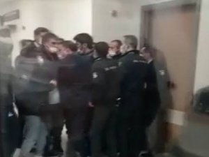 Başakşehir’de Hemşireyi Darp Ettiği Gerekçesiyle Yargılanan 2 Tutuklu Sanık Tahliye Edildi