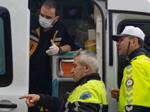 Gittiği Pazarda Felaketi Yaşadı, Çatıdan Uçan Parça Kadını Yaraladı