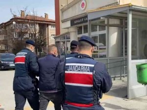 Aranan Suçlu Sahte Kimlikle Poliklinikte Tedavi Görürken Yakalandı
