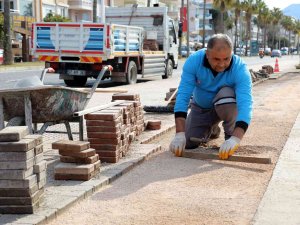 Alanya Bisiklet Yolu’nda Son Rötuşlar Yapılıyor
