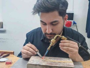 5 Milyon Liralık Altın Kanalizasyona Akıyor