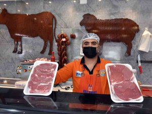 Tarsus Belediyesi, Ramazan’da Halk Et Markette İndirime Gitti