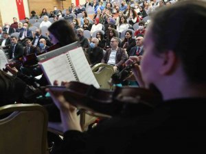 Başakşehir Eğitimde Rol Model Oluyor