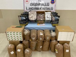 Çiftelerde Kaçak Tütün Ve Makaron Ele Geçirildi